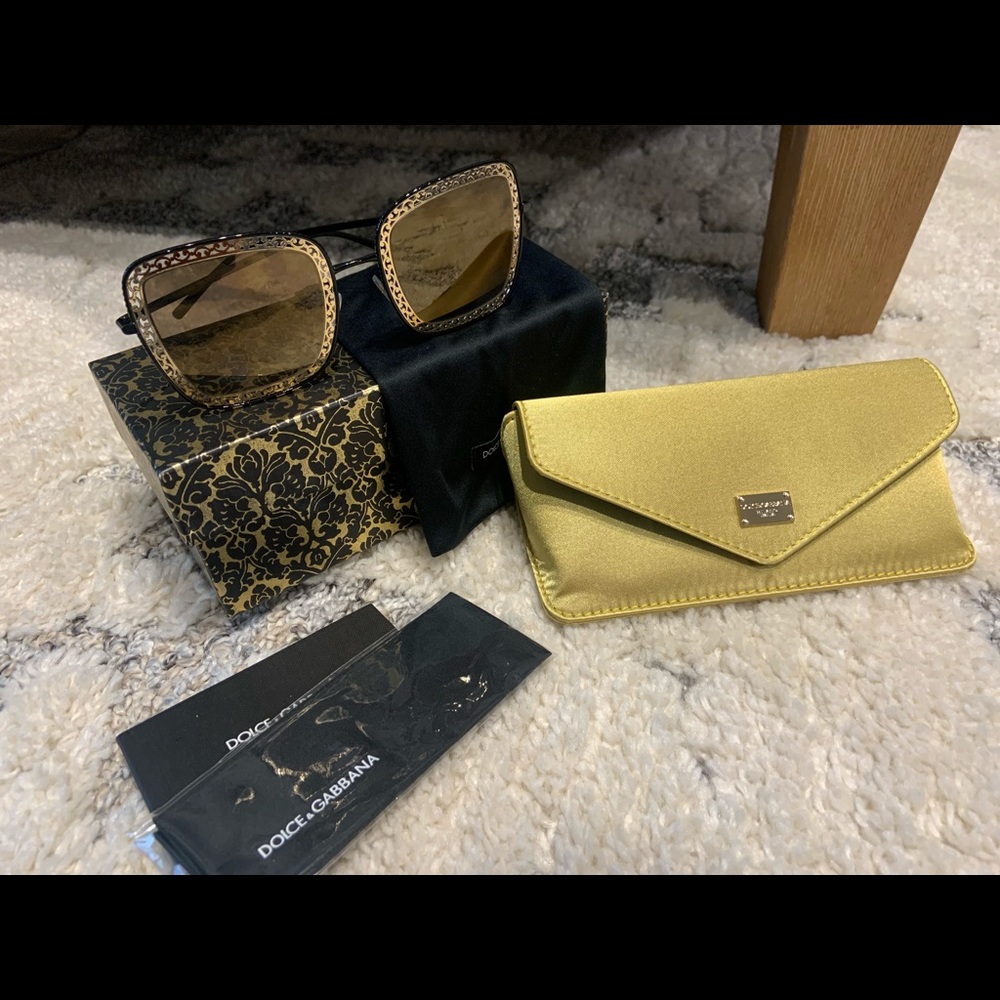 Dolce & Gabbana sunglases